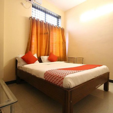Oyo Flagship 30734 Jeevan Lodge Shimoga Esterno foto