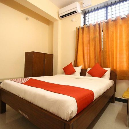 Oyo Flagship 30734 Jeevan Lodge Shimoga Esterno foto
