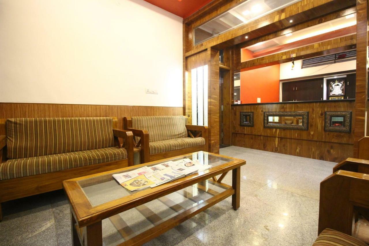 Oyo Flagship 30734 Jeevan Lodge Shimoga Esterno foto