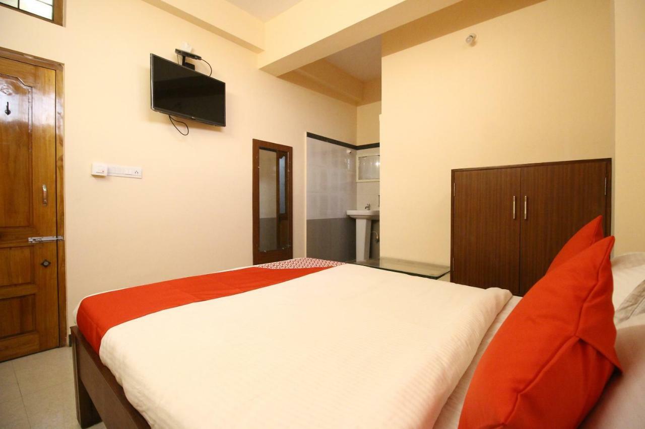 Oyo Flagship 30734 Jeevan Lodge Shimoga Esterno foto