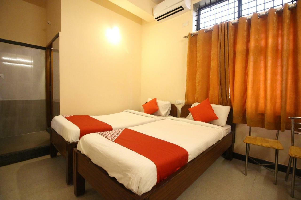 Oyo Flagship 30734 Jeevan Lodge Shimoga Esterno foto