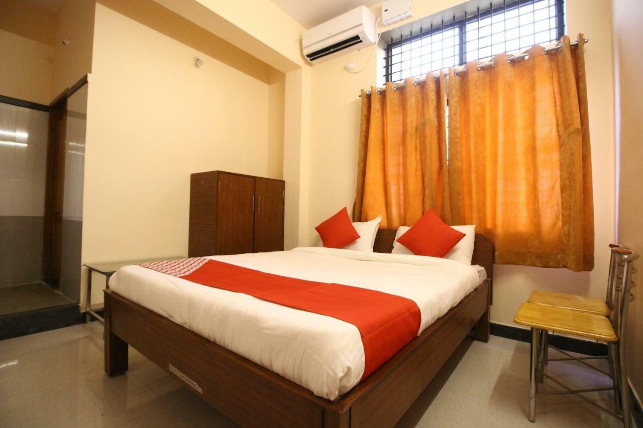 Oyo Flagship 30734 Jeevan Lodge Shimoga Esterno foto